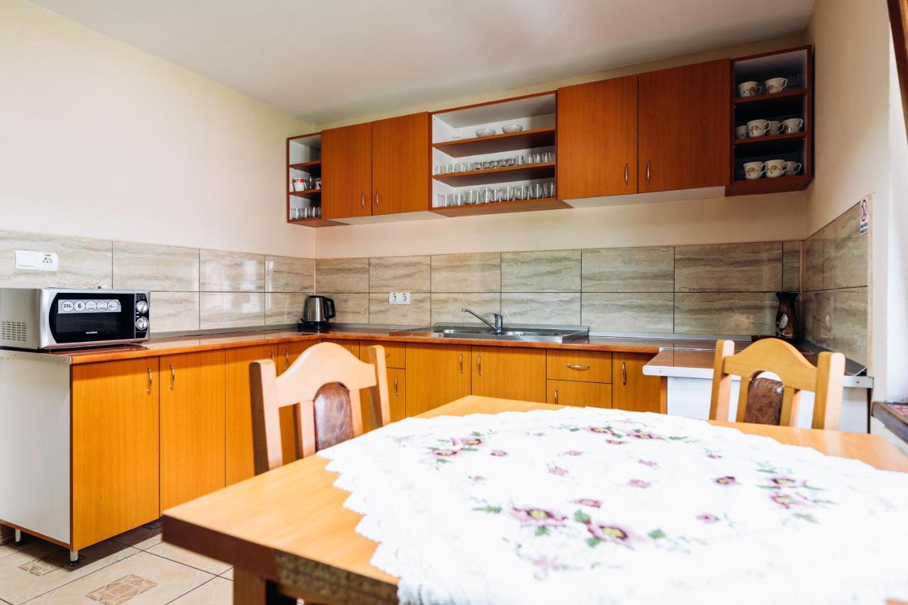 Iris 2 Bed & Breakfast เปรอิด ภายนอก รูปภาพ